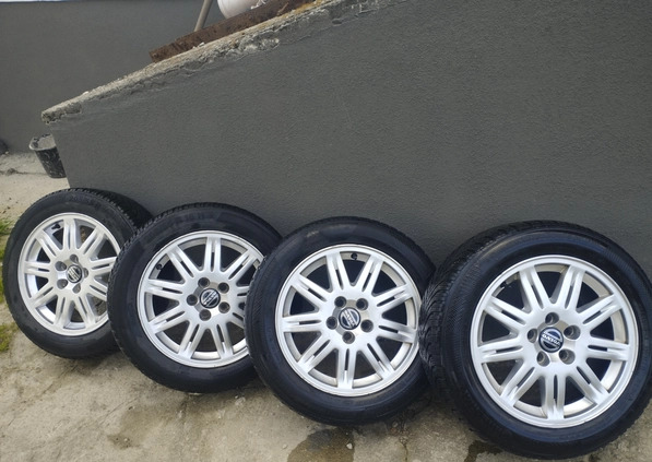 Volvo V50 cena 25000 przebieg: 308000, rok produkcji 2009 z Stargard małe 46